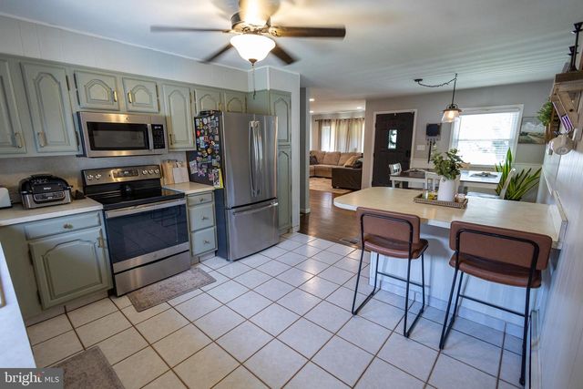 725 S MYRTLE ST, Vineland, NJ 08360