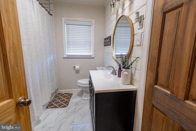 725 S MYRTLE ST, Vineland, NJ 08360