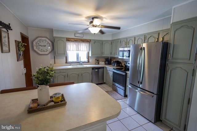 725 S MYRTLE ST, Vineland, NJ 08360