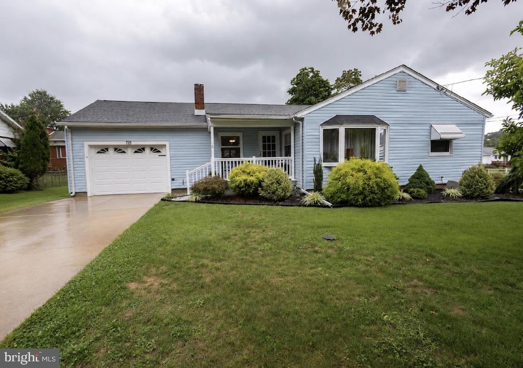 725 S MYRTLE ST, Vineland, NJ 08360