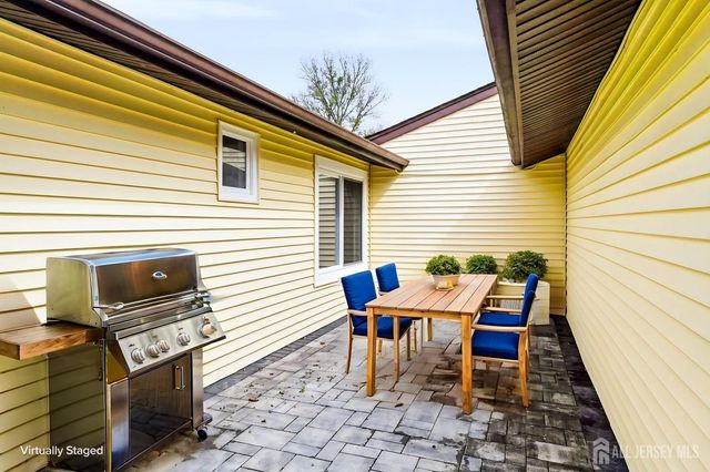 148 Maclura Plaza, Monroe, NJ 08831
