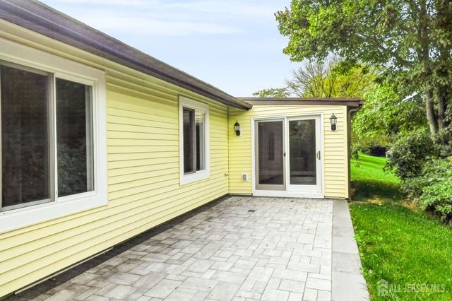 148 Maclura Plaza, Monroe, NJ 08831