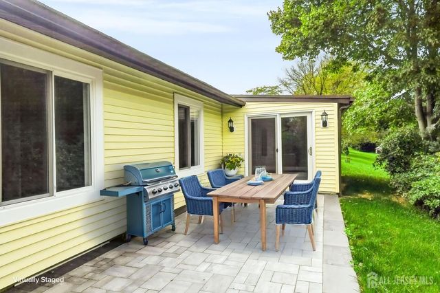 148 Maclura Plaza, Monroe, NJ 08831