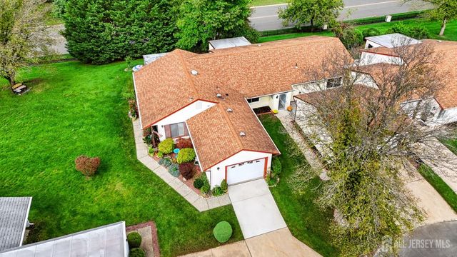 148 Maclura Plaza, Monroe, NJ 08831