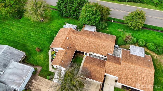 148 Maclura Plaza, Monroe, NJ 08831