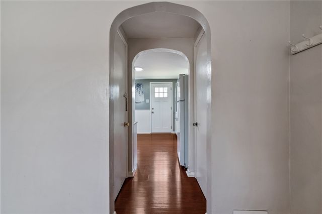 109 South Ave, Pleasant Hills, PA 15122