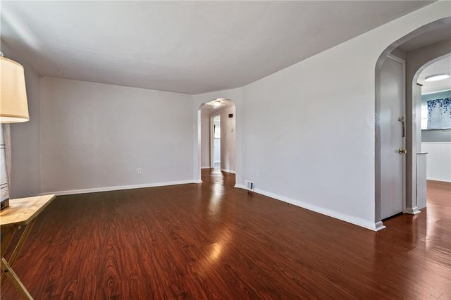 109 South Ave, Pleasant Hills, PA 15122