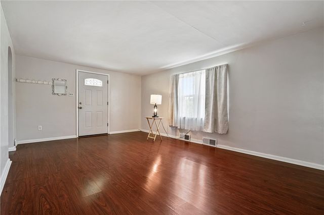 109 South Ave, Pleasant Hills, PA 15122