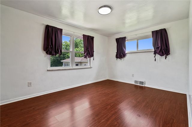 109 South Ave, Pleasant Hills, PA 15122