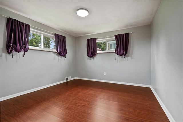 109 South Ave, Pleasant Hills, PA 15122