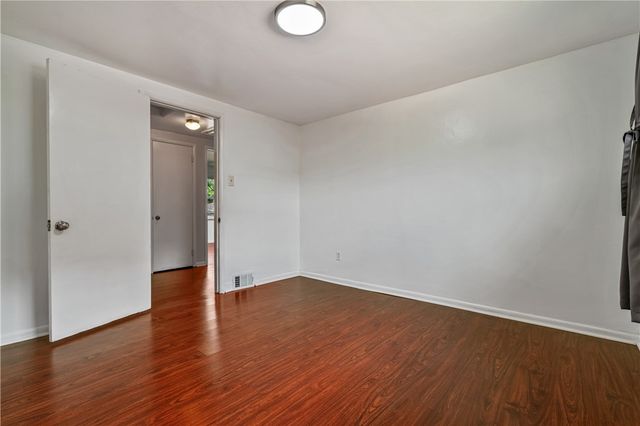 109 South Ave, Pleasant Hills, PA 15122