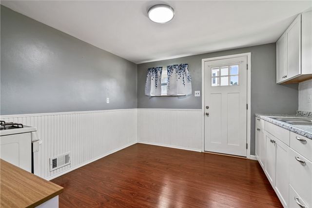 109 South Ave, Pleasant Hills, PA 15122
