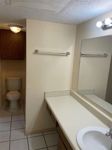 2750 Holly Hall Street 117, Houston, TX 77054