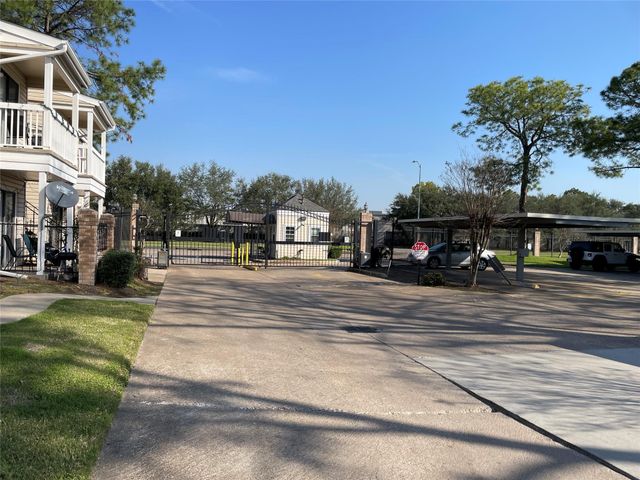 2750 Holly Hall Street 117, Houston, TX 77054