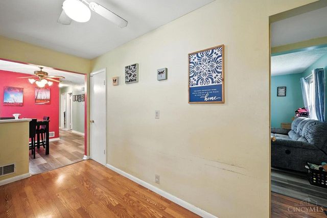 1047 Magie Avenue, Fairfield, OH 45014