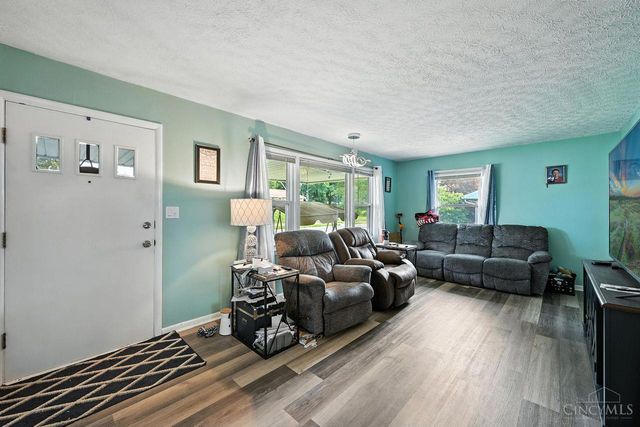 1047 Magie Avenue, Fairfield, OH 45014