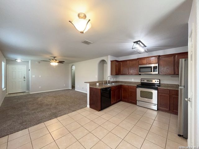 6121 Luckey Run, San Antonio, TX 78252