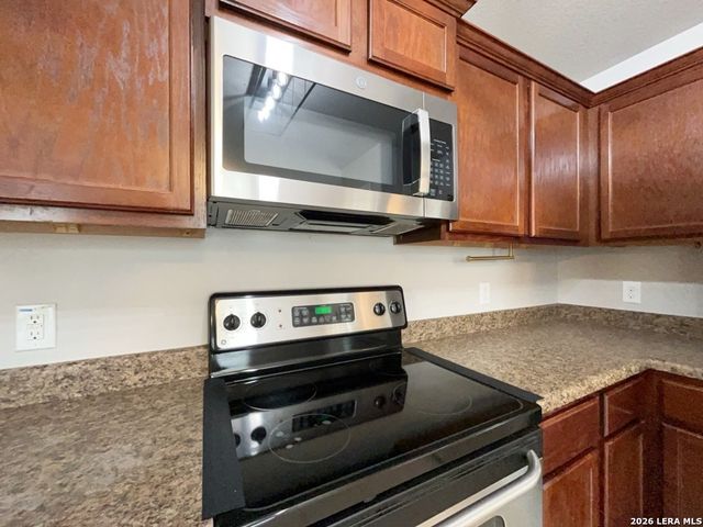6121 Luckey Run, San Antonio, TX 78252