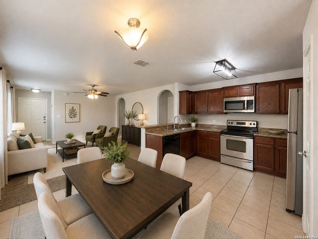6121 Luckey Run, San Antonio, TX 78252