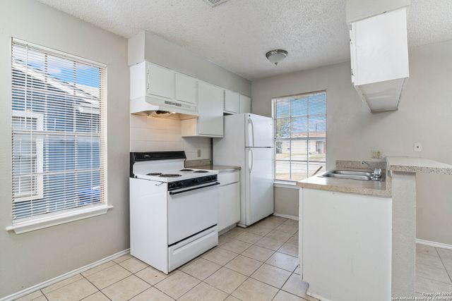 812 W OLMOS DR, San Antonio, TX 78212