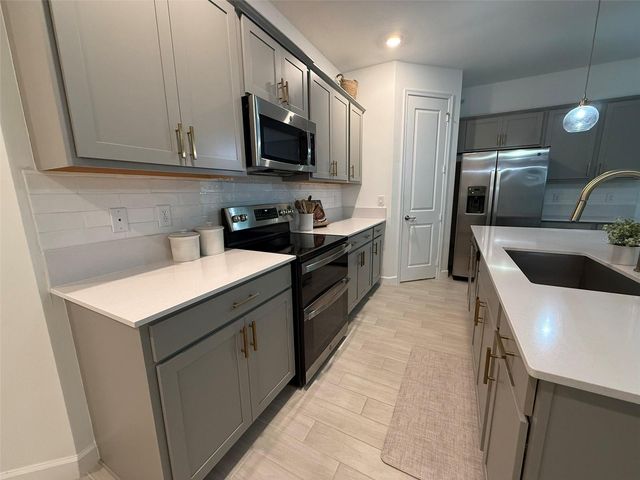 6116 STONECREST COURT, West Palm Beach, FL 33415