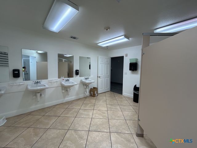 1002 Medical Drive, Killeen, TX 76543