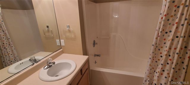 106 Crystal Hill Lane 106, Poughkeepsie, NY 12603