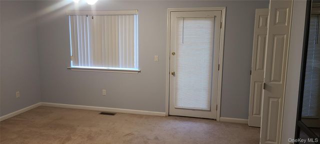 106 Crystal Hill Lane 106, Poughkeepsie, NY 12603