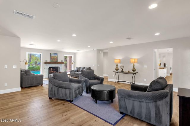 4139 E COLTER Street, Phoenix, AZ 85018