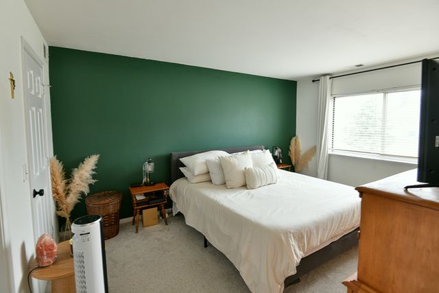 5690 Delaware Avenue, Gurnee, IL 60031