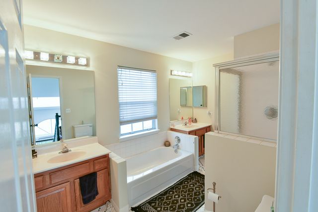 5690 Delaware Avenue, Gurnee, IL 60031