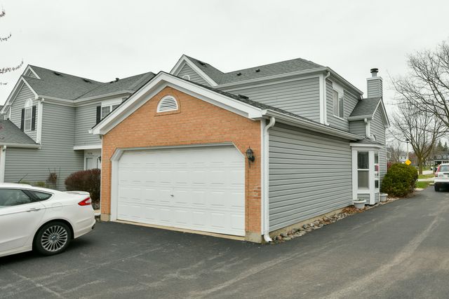 5690 Delaware Avenue, Gurnee, IL 60031