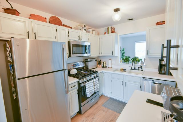 5690 Delaware Avenue, Gurnee, IL 60031