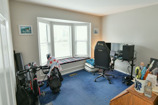 5690 Delaware Avenue, Gurnee, IL 60031