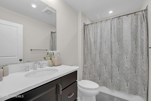 2002 Evans Lane, Middletown, NJ 07748