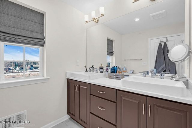 2002 Evans Lane, Middletown, NJ 07748