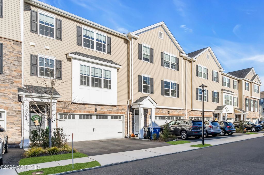 2002 Evans Lane, Middletown, NJ 07748