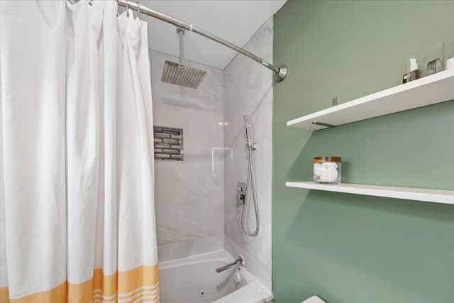 3114 W Jerome Street, Chicago, IL 60645