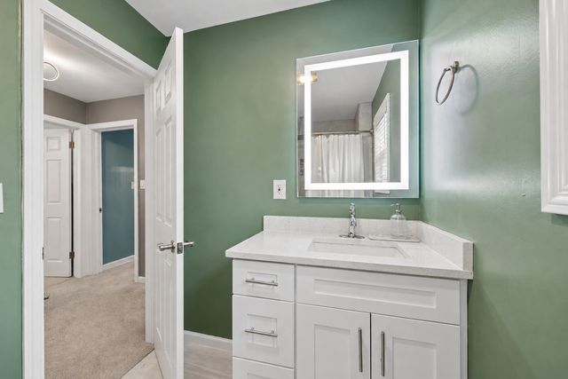 3114 W Jerome Street, Chicago, IL 60645