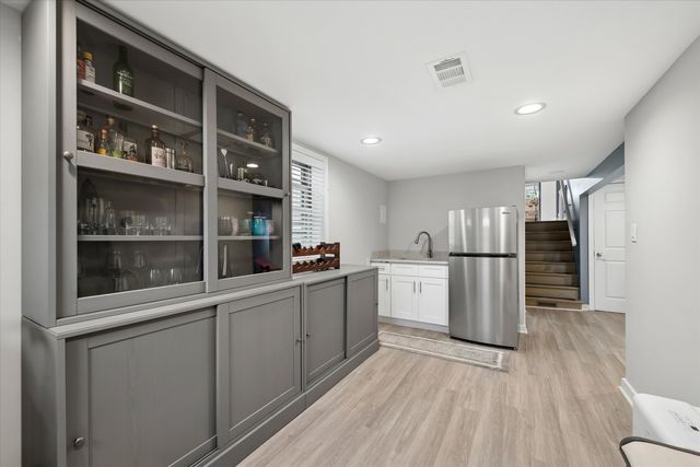3114 W Jerome Street, Chicago, IL 60645