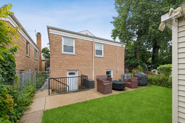 3114 W Jerome Street, Chicago, IL 60645
