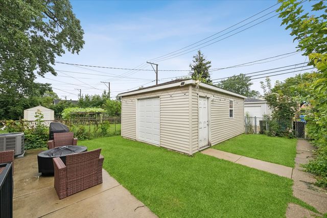 3114 W Jerome Street, Chicago, IL 60645