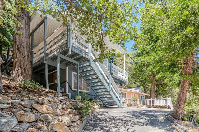 1223 Bear Springs, Rimforest, CA 92378