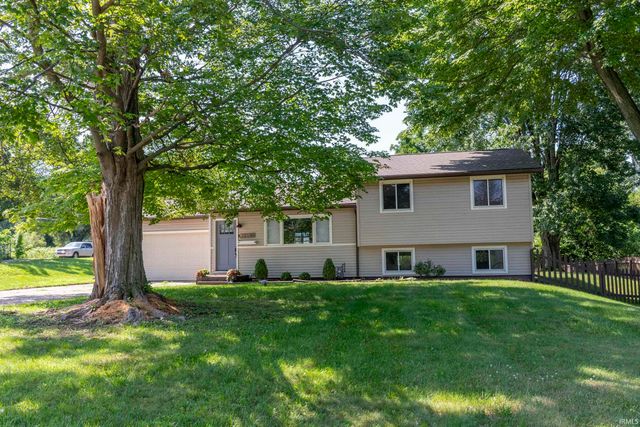 18140 Brightlingsea Place, South Bend, IN 46637