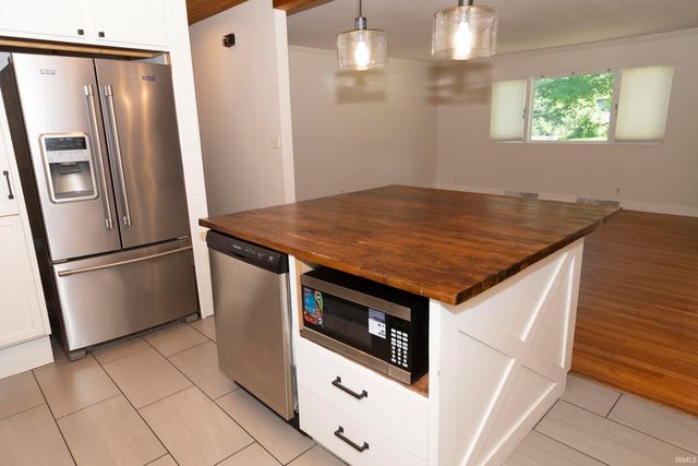 18140 Brightlingsea Place, South Bend, IN 46637