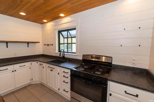 18140 Brightlingsea Place, South Bend, IN 46637