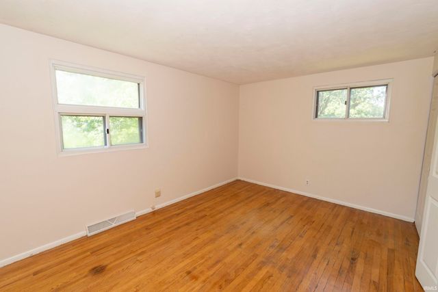 18140 Brightlingsea Place, South Bend, IN 46637