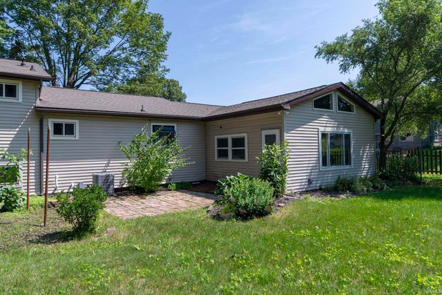 18140 Brightlingsea Place, South Bend, IN 46637