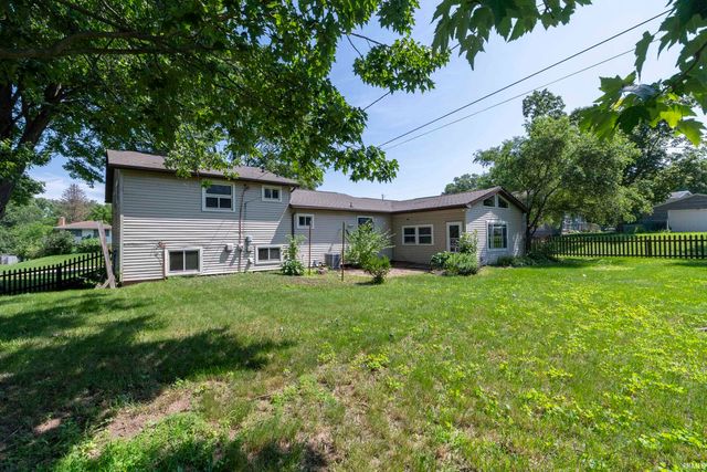 18140 Brightlingsea Place, South Bend, IN 46637