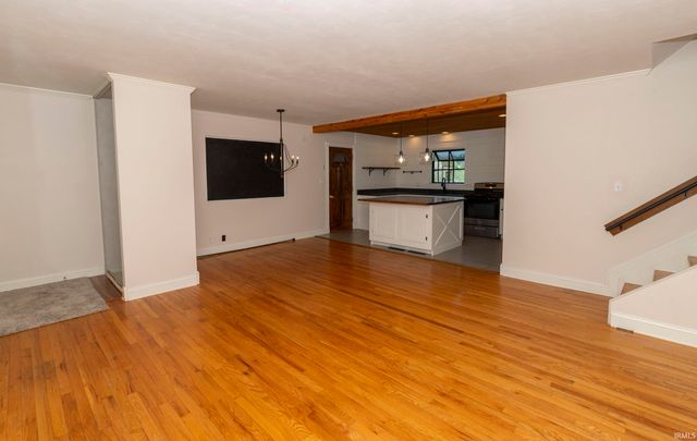 18140 Brightlingsea Place, South Bend, IN 46637